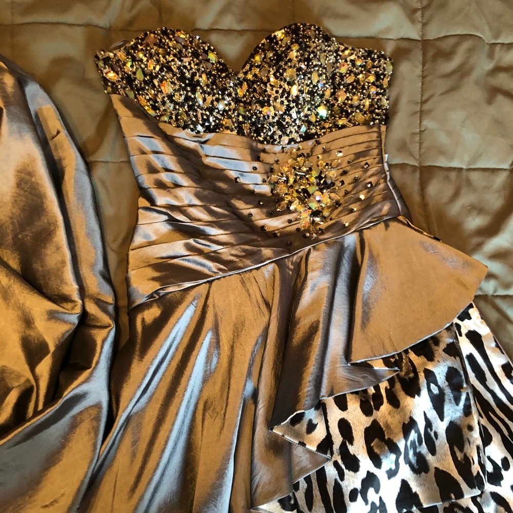 Let’s Fashion corseted mini dress gown x-small